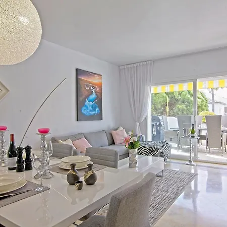 Enjoy El Presidente Penthouse