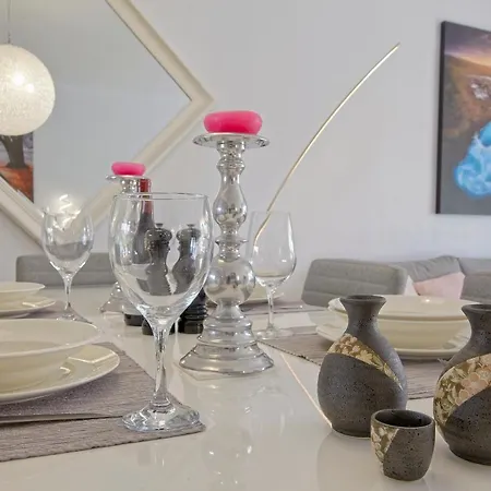 Enjoy El Presidente Penthouse Apartment